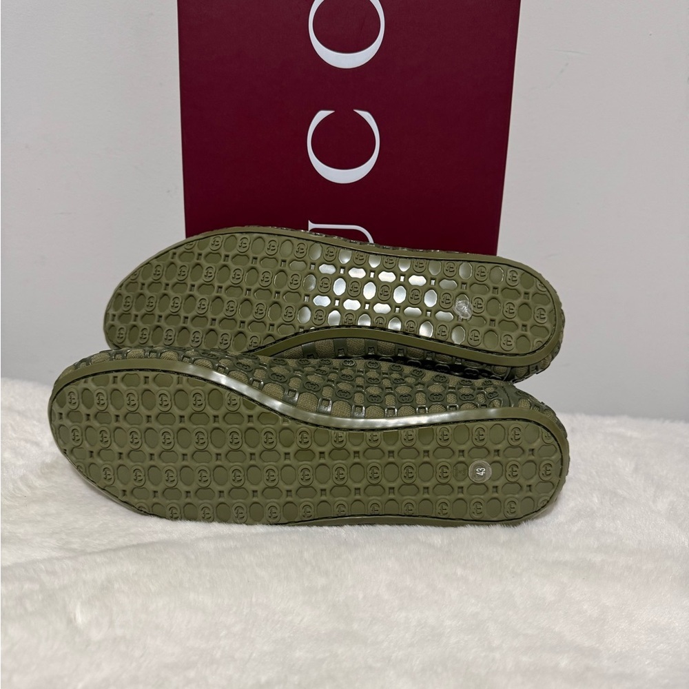 Gucci Unisex Olive Green Slip-On Knit Shoes - Picture 5 of 6